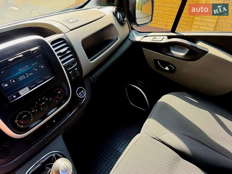 Минивэн Renault Trafic 2015 в Хмельницком