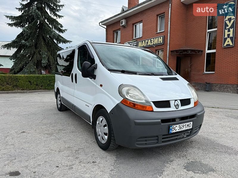 Минивэн Renault Trafic 2004 в Кременце