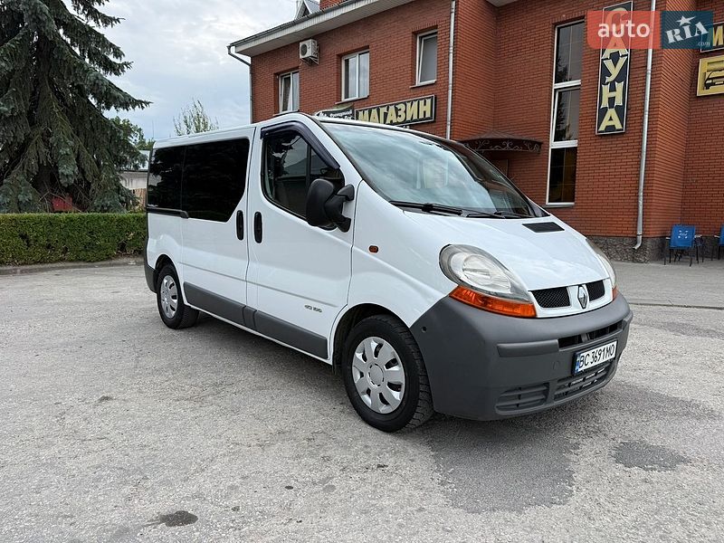 Минивэн Renault Trafic 2004 в Кременце
