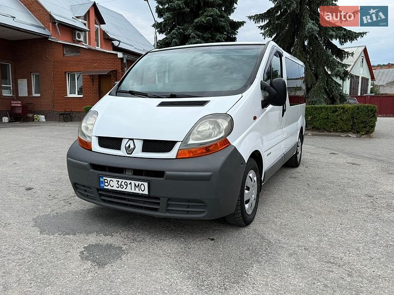 Минивэн Renault Trafic 2004 в Кременце