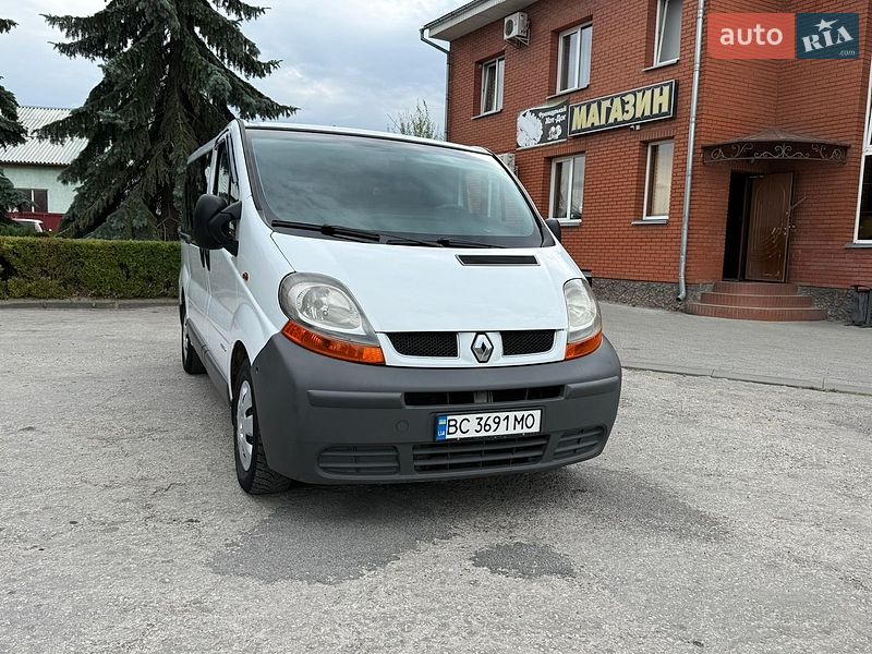 Минивэн Renault Trafic 2004 в Кременце