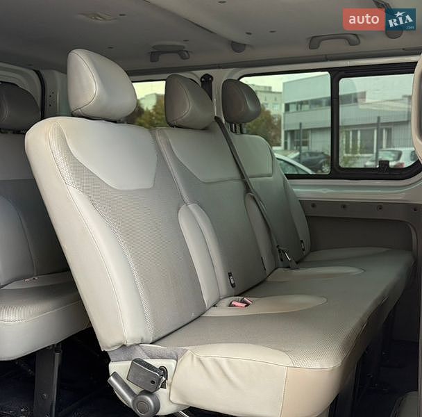Минивэн Renault Trafic 2012 в Луцке