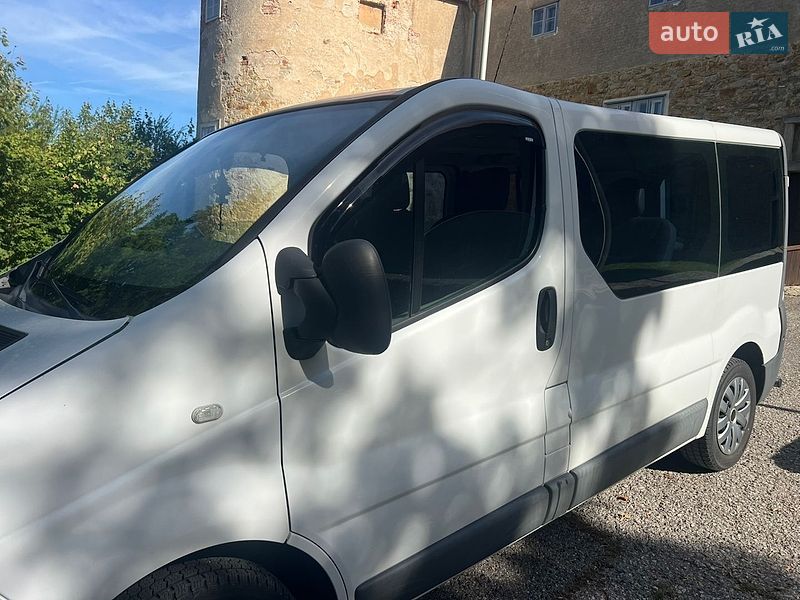 Мінівен Renault Trafic 2010 в Ужгороді