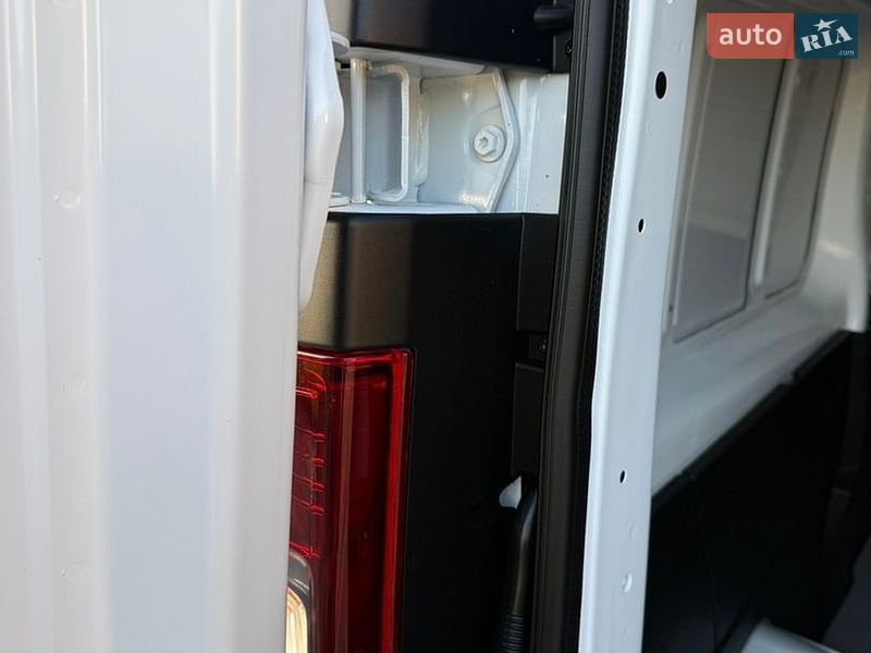 Мінівен Renault Trafic 2023 в Козятині