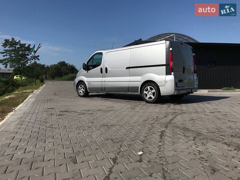Грузовой фургон Renault Trafic 2012 в Подгайцах
