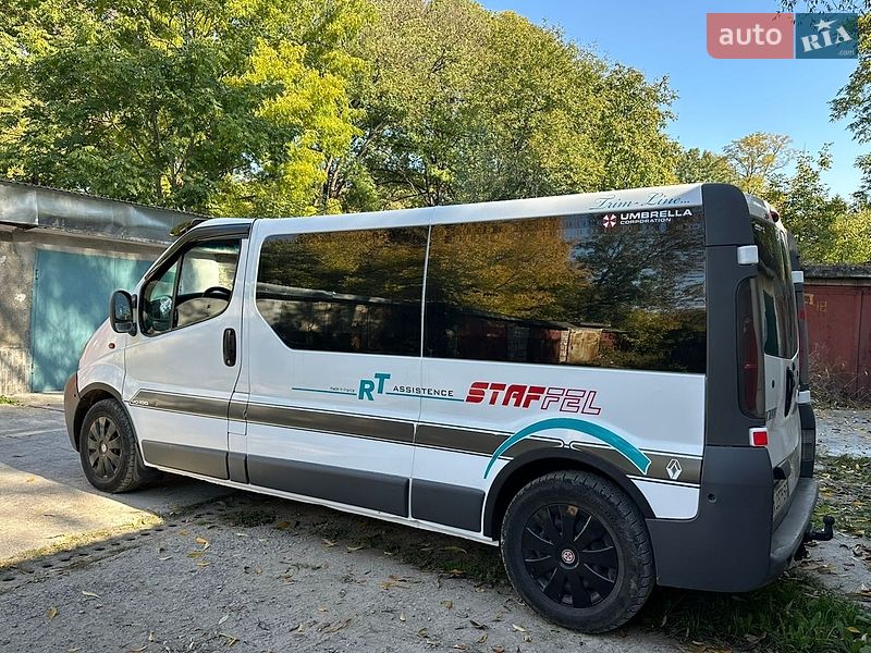 Минивэн Renault Trafic 2004 в Каменец-Подольском