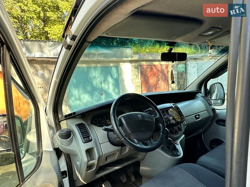 Минивэн Renault Trafic 2004 в Каменец-Подольском