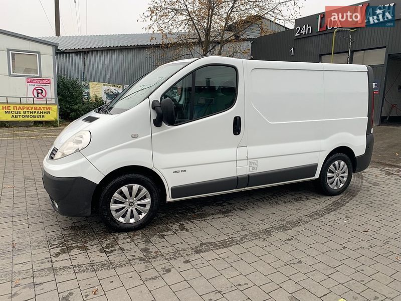 Грузовой фургон Renault Trafic 2012 в Львове