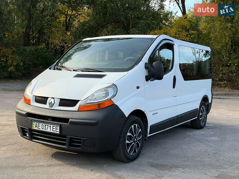 Мінівен Renault Trafic 2005 в Дніпрі фото Мінівен Renault Trafic 2005 в Дніпрі