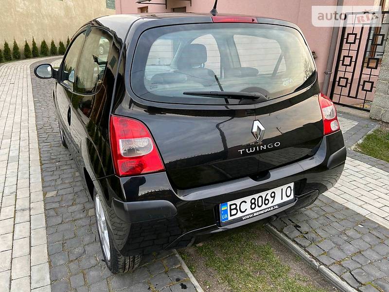 Хетчбек Renault Twingo 2008 в Стрию