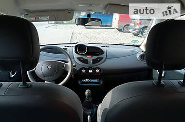 Хэтчбек Renault Twingo 2011 в Калуше