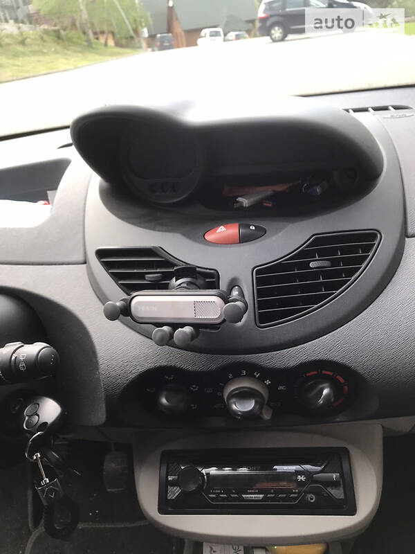 Хэтчбек Renault Twingo 2009 в Старом Самборе