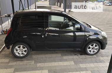 Хэтчбек Renault Twingo 2008 в Ужгороде