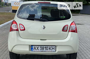 Хэтчбек Renault Twingo 2012 в 