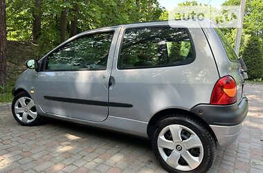Хэтчбек Renault Twingo 2005 в 