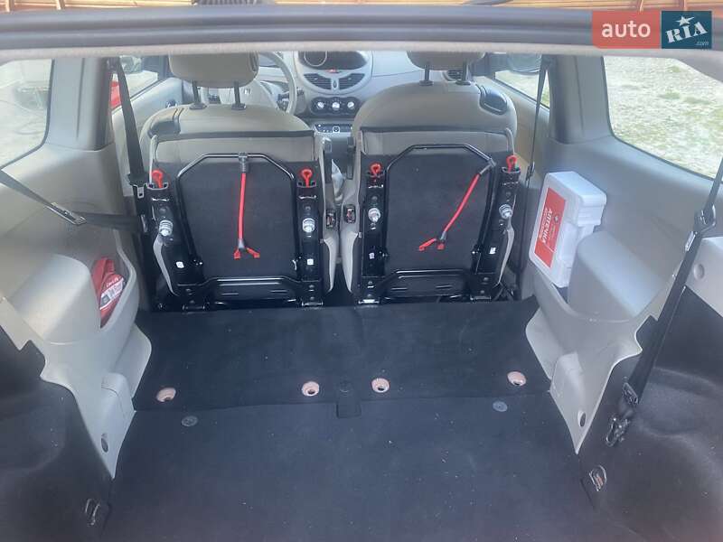 Хэтчбек Renault Twingo 2010 в Ивано-Франковске фото 6 Хэтчбек Renault Twingo 2010 в Ивано-Франковске