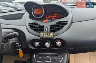 Хэтчбек Renault Twingo 2011 в Ровно