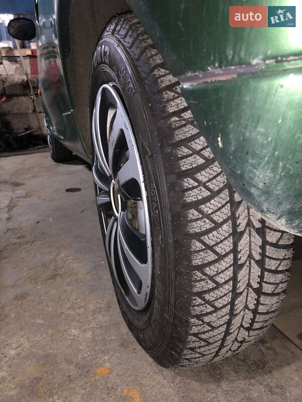 Хэтчбек Renault Twingo 1996 в Ужгороде