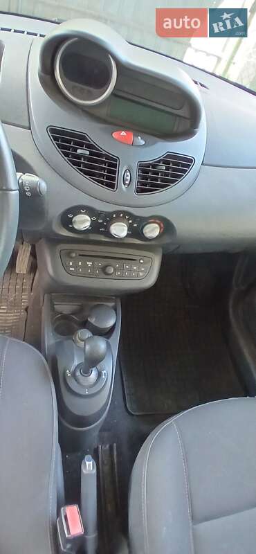 Хэтчбек Renault Twingo 2010 в Львове