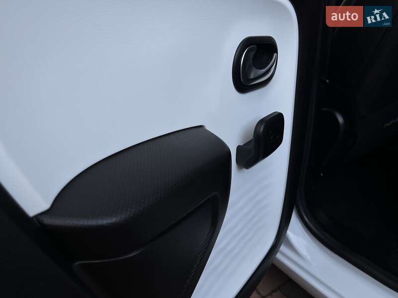 Хетчбек Renault Twingo 2022 в Львові