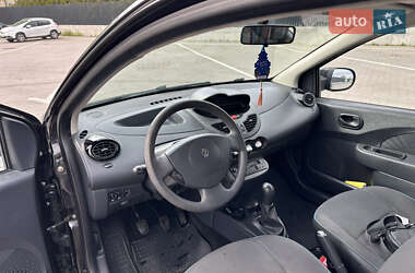 Хэтчбек Renault Twingo 2012 в 