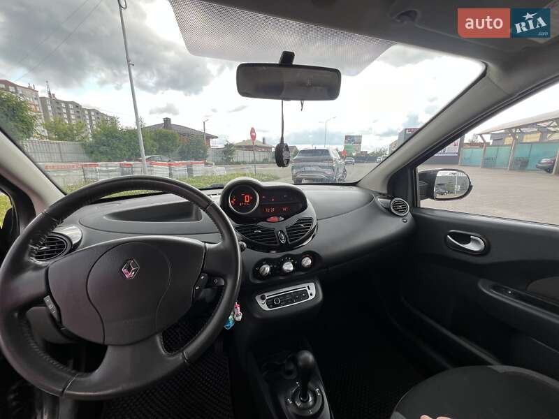 Хэтчбек Renault Twingo 2012 в Крюковщине