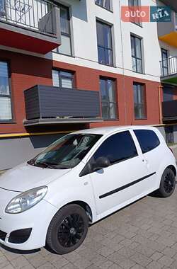 Хэтчбек Renault Twingo 2008 в Пустомытах