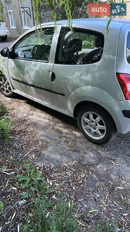 Хэтчбек Renault Twingo 2007 в Золочеве фото 4 Хэтчбек Renault Twingo 2007 в Золочеве