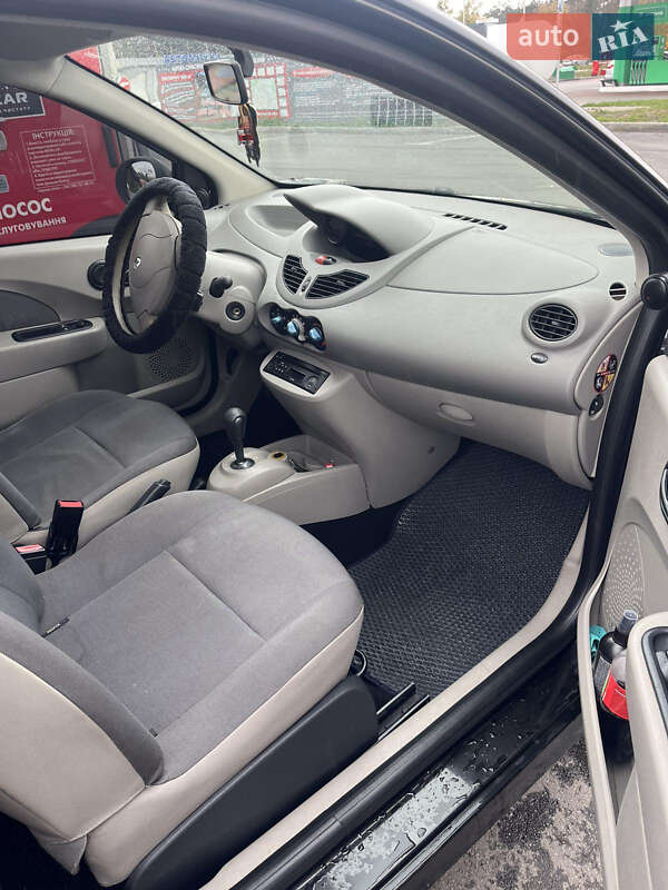 Хетчбек Renault Twingo 2008 в Києві фото 15 Хетчбек Renault Twingo 2008 в Києві