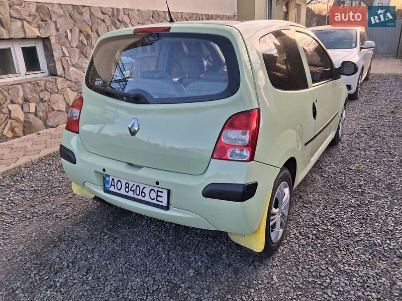 Хэтчбек Renault Twingo 2008 в Ужгороде