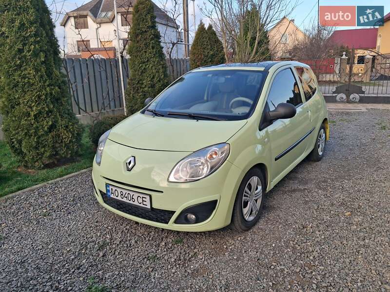 Хэтчбек Renault Twingo 2008 в Ужгороде