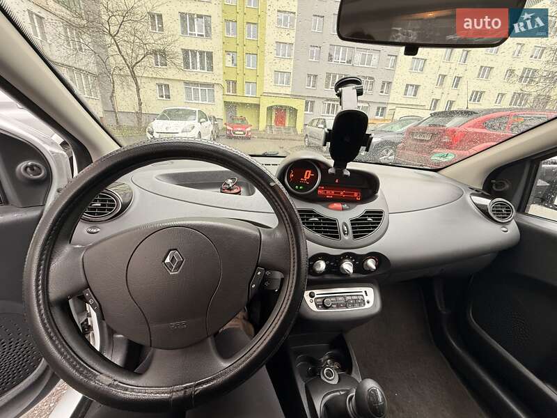 Хэтчбек Renault Twingo 2012 в Львове
