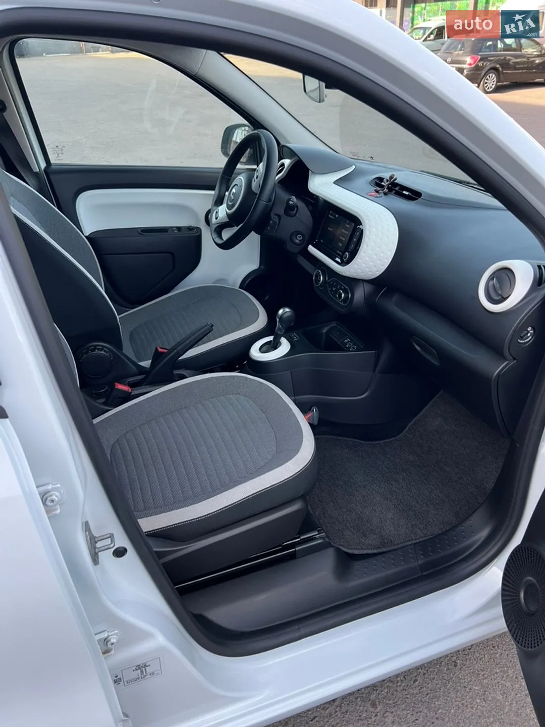 2022 Renault Twingo - мініатюра 17