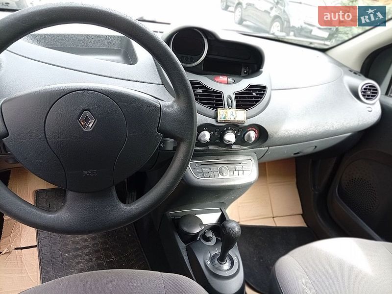 Хетчбек Renault Twingo 2011 в Рівному