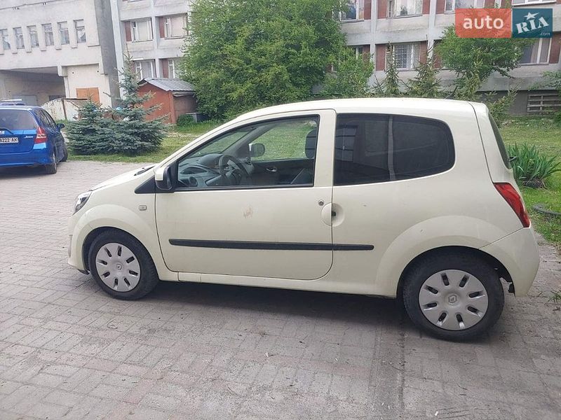 Хетчбек Renault Twingo 2011 в Рівному