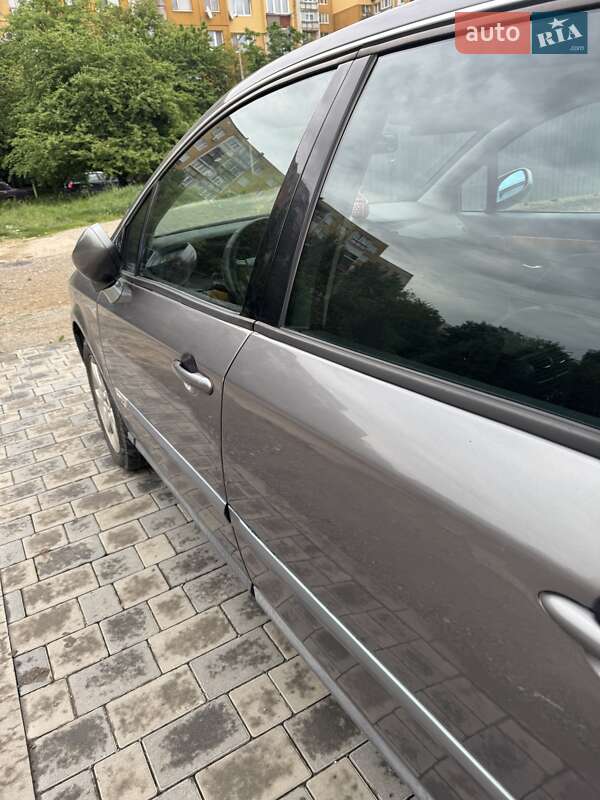 Хэтчбек Renault Vel Satis 2004 в Ужгороде