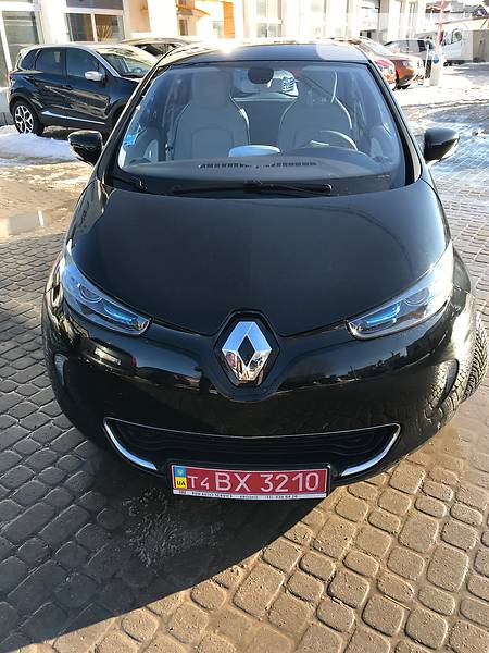 Renault Zoe 2015 года