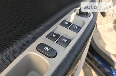 Хэтчбек Renault Zoe 2013 в 