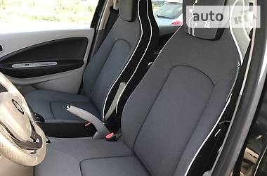 Хэтчбек Renault Zoe 2013 в 