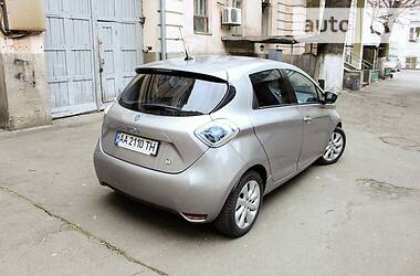Хетчбек Renault Zoe 2014 в 