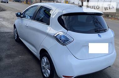 Хетчбек Renault Zoe 2014 в 