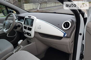Хетчбек Renault Zoe 2013 в 