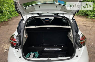 Хэтчбек Renault Zoe 2020 в 