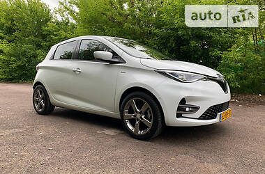 Хэтчбек Renault Zoe 2020 в 