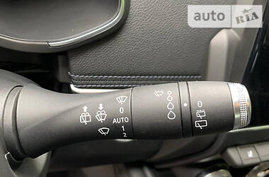 Хэтчбек Renault Zoe 2020 в 