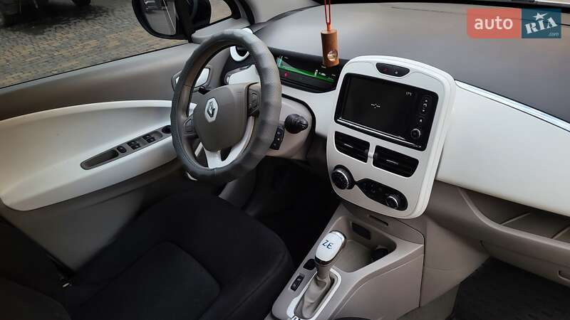 Хэтчбек Renault Zoe 2015 в Киеве