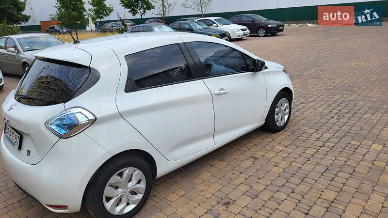 Хэтчбек Renault Zoe 2015 в Киеве