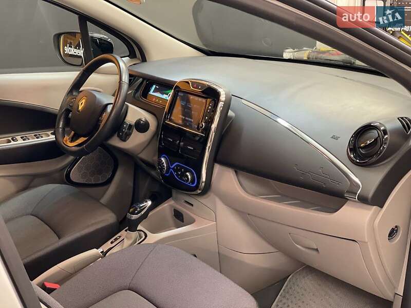 Хэтчбек Renault Zoe 2015 в Хмельницком