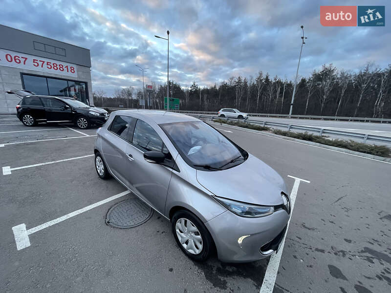 Хэтчбек Renault Zoe 2015 в Киеве фото 12 Хэтчбек Renault Zoe 2015 в Киеве
