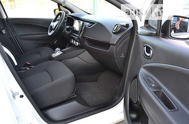Хетчбек Renault Zoe 2020 в 
